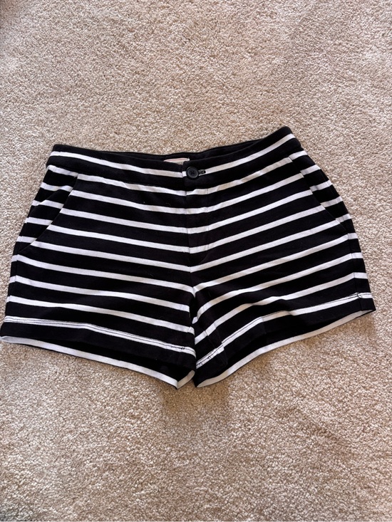 GAP Pants - Gap Black White Striped Shorts Size 0 Nautical Stretch Casual Summer